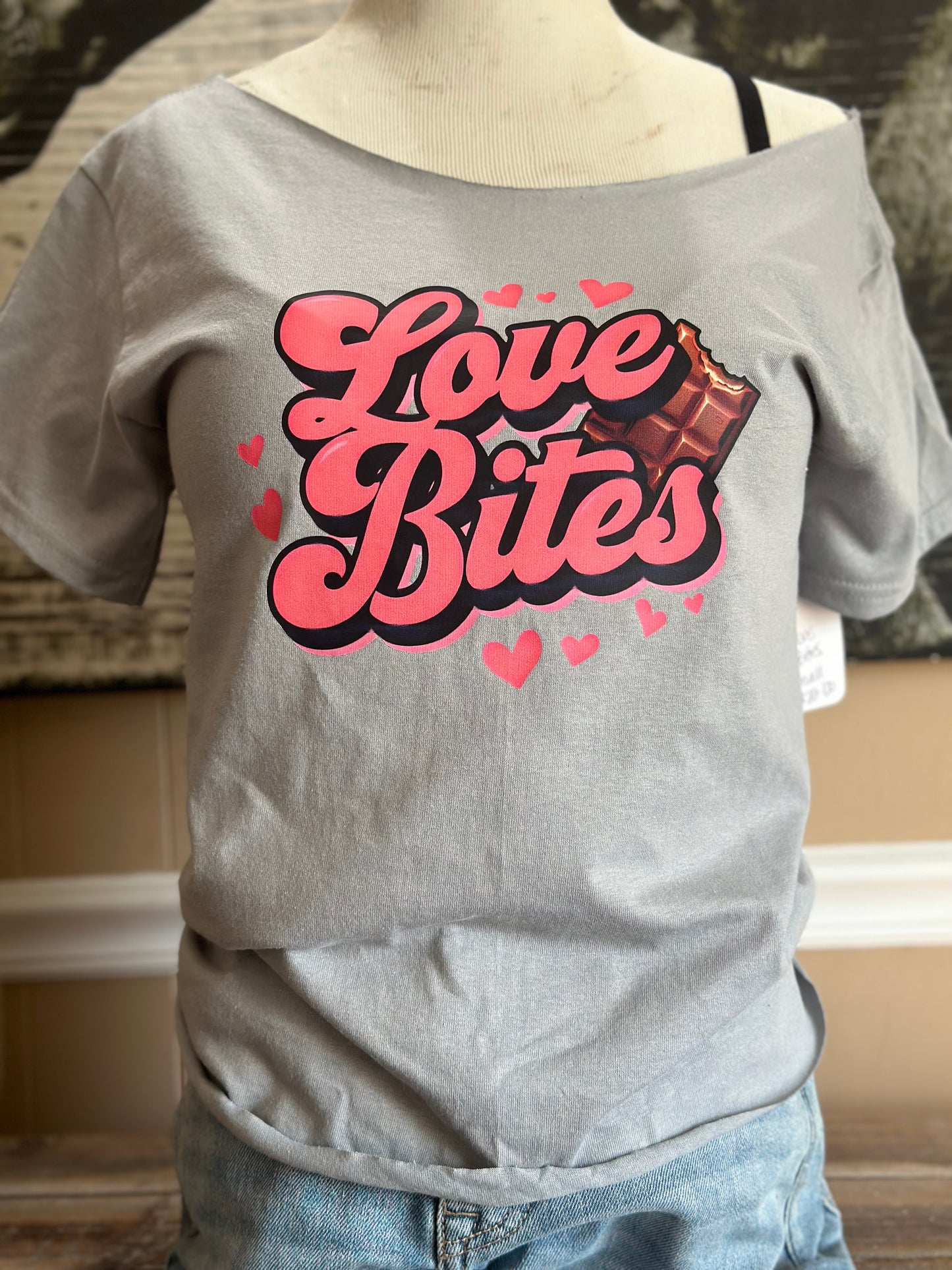 Cropped Love Bites Graphic T-Shirt