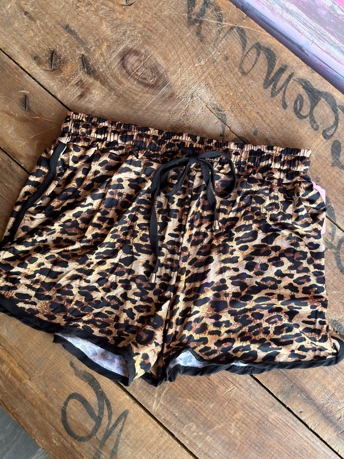 Leopard Shorts 1.0