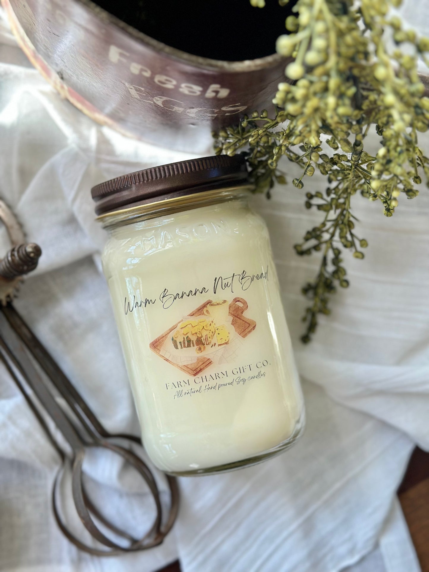 WARM BANANA NUT BREAD SOY CANDLE